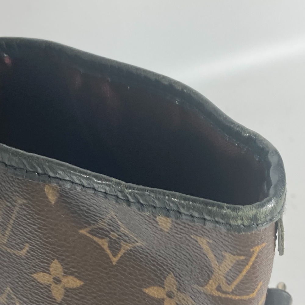 LOUIS VUITTON Brown Monogram Canvas Shoulder Bag - Picture 11 of 16